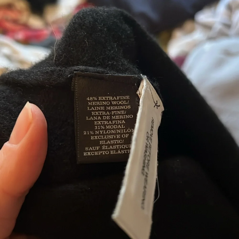 Ann Taylor off the shoulder sweater - Picture 3 of 3